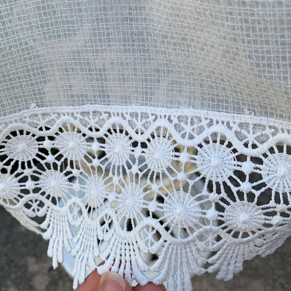 White Lace trim 3/4 sleeve top, EUC - Picture 3 of 4